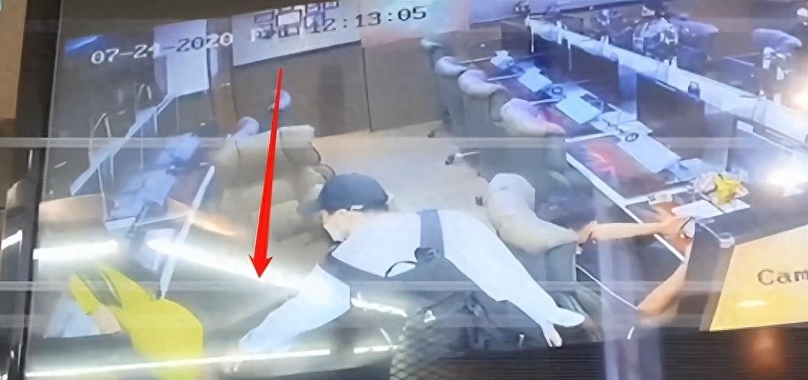 女明星邪恶图片_女偶像被偷拍视频曝光_韩国娱乐圈偷拍事件