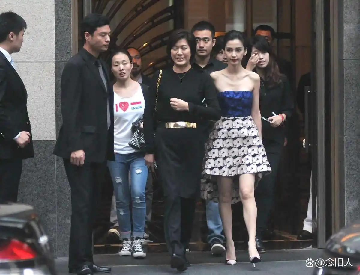 娇小女星演技颜值_矮个子女星身高揭秘_娱乐圈哪些女名星很矮